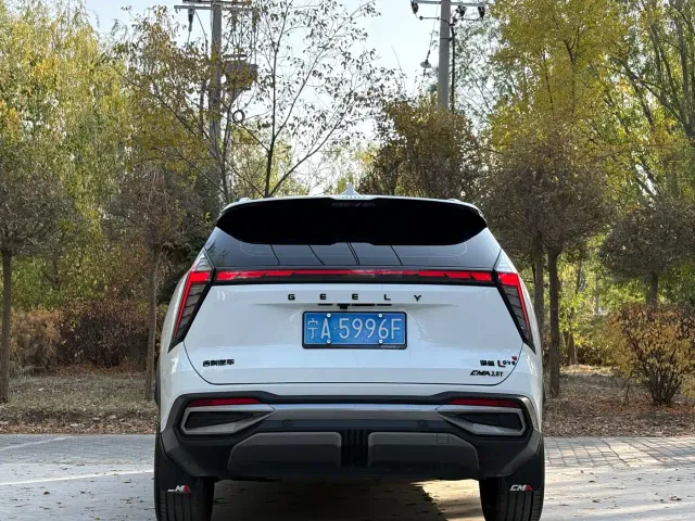 Geely Boyue L — Фото автомобиля 8
