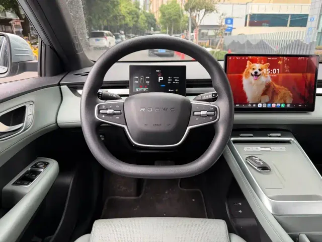 Roewe D6 — Фото автомобиля 14