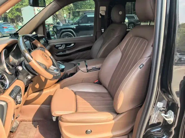 Mercedes-Benz Mercedes-Benz V-Class 2022 V 260 L Long Wheelbase Luxury Edition — Фото автомобиля 10