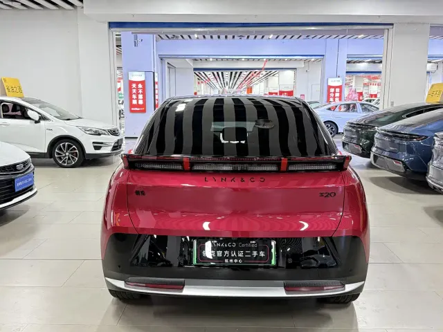 Lynk & Co Z20 — Фото автомобиля 16
