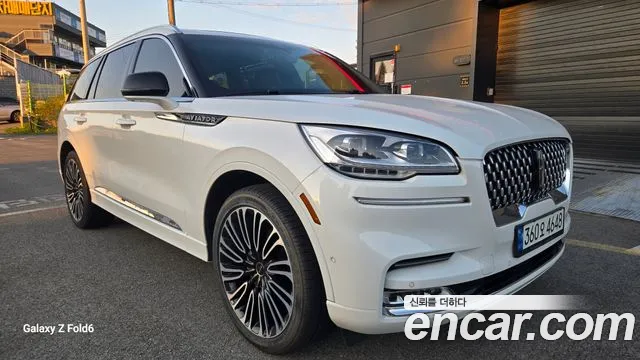 Lincoln Aviator 2nd Gen — Фото автомобиля 3