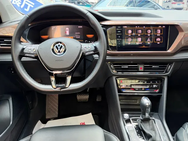Volkswagen Tharu — Фото автомобиля 10