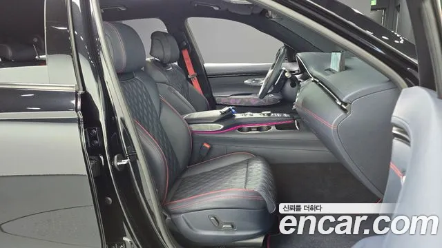 Genesis GV70 — Фото автомобиля 11