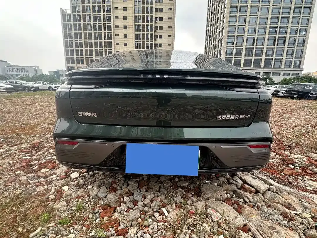 Geely Galaxy Galaxy Xingyao 8 2025 130km EM-i Premium Edition — Фото автомобиля 6