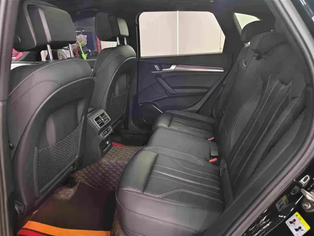 Audi Q5L — Фото автомобиля 5