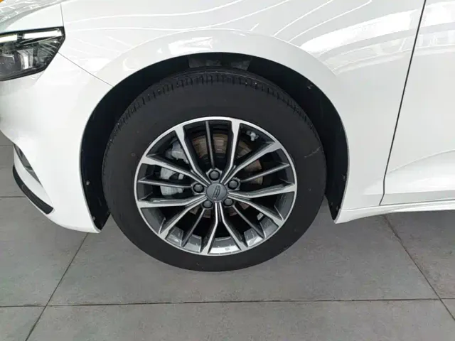 Geely Xingrui — Фото автомобиля 22
