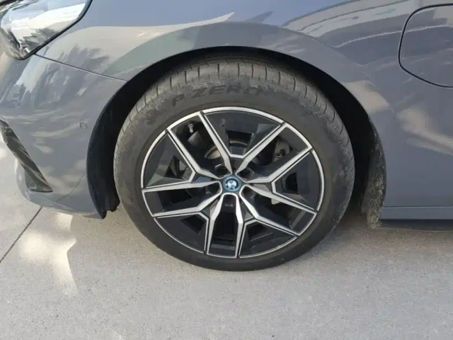 BMW i5 — Фото автомобиля 22