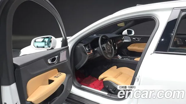 Вольво V60 V60 Cross Country 2 поколение B5 Ultimate AWD — Фото автомобиля 8