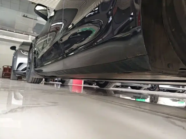 Tesla Model 3 — Фото автомобиля 21