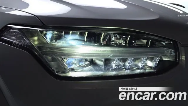 Volvo XC90 Generation 2 — Фото автомобиля 22