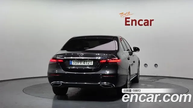 Mercedes-Benz E-Class E-класс W213 E350 4MATIC Exclusive — Фото автомобиля 3