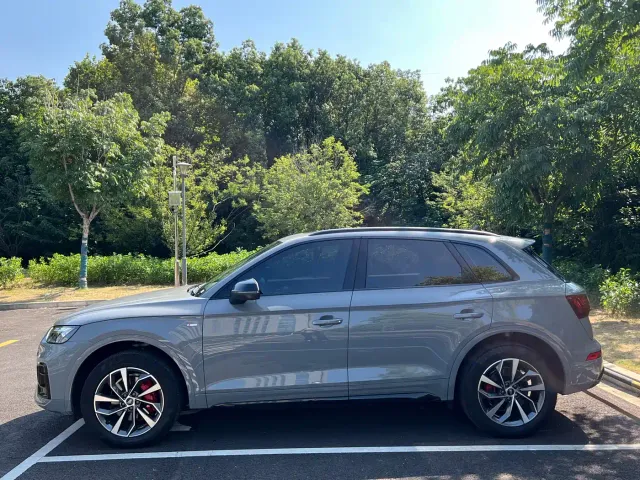 Audi Q5L — Фото автомобиля 4