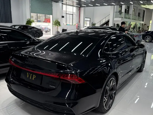 Audi A7L — Фото автомобиля 9