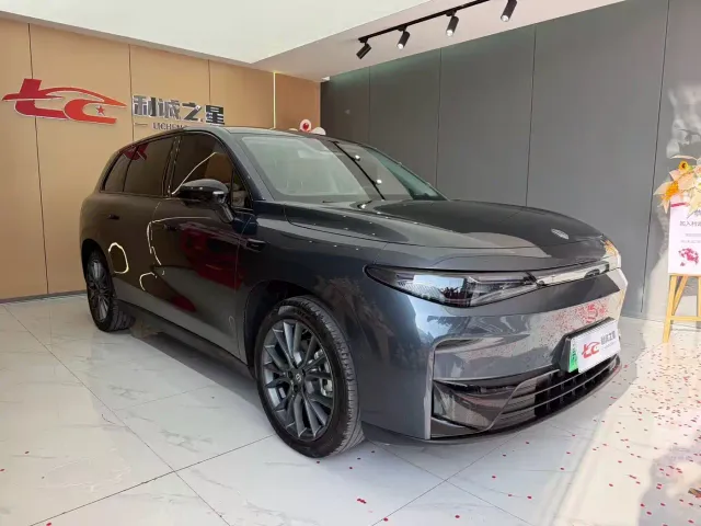 Leapmotor C10 — Фото автомобиля 3