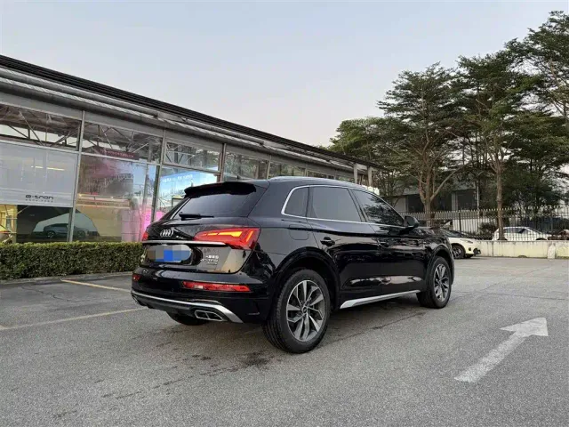 Audi Q5L — Фото автомобиля 4