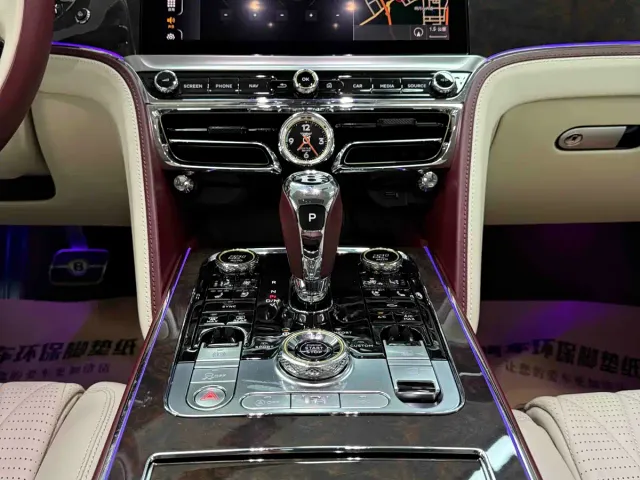 Bentley Flying Spur — Фото автомобиля 24