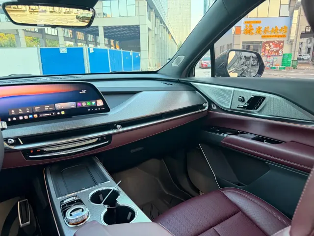 Cadillac XT5 — Фото автомобиля 8