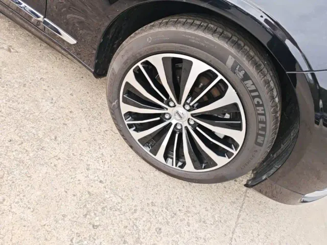 Volvo S90 — Фото автомобиля 11