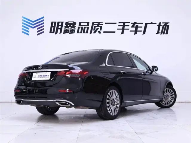 Mercedes-Benz E-Class — Фото автомобиля 7