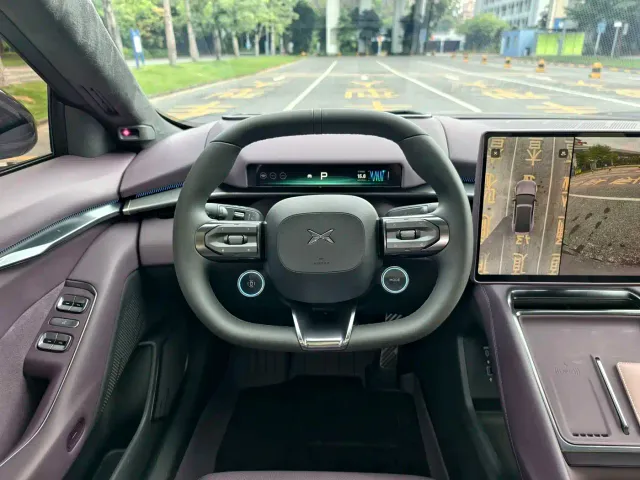 Xpeng P7 — Фото автомобиля 5