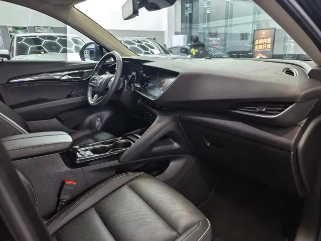 Buick Envision Plus — Фото автомобиля 17