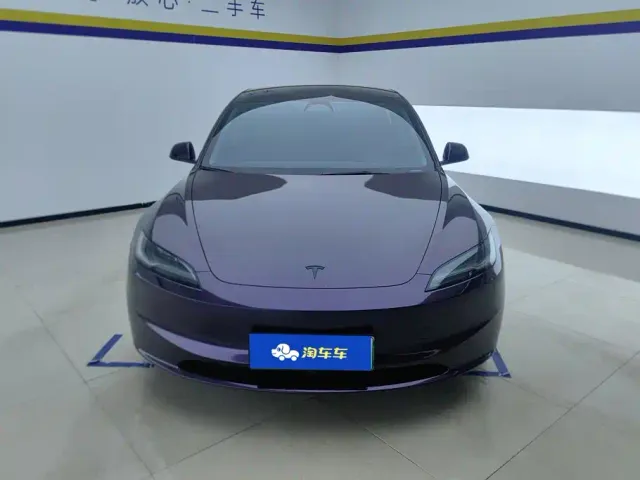 Tesla Model 3 — Фото автомобиля 2