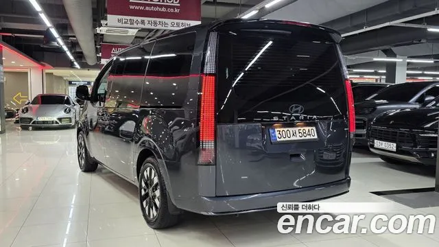 Hyundai Staria Staria 4WD Lounge 9 мест — Фото автомобиля 4