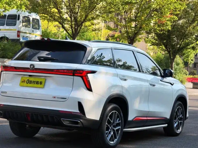 Changan CS75 Plus — Фото автомобиля 4