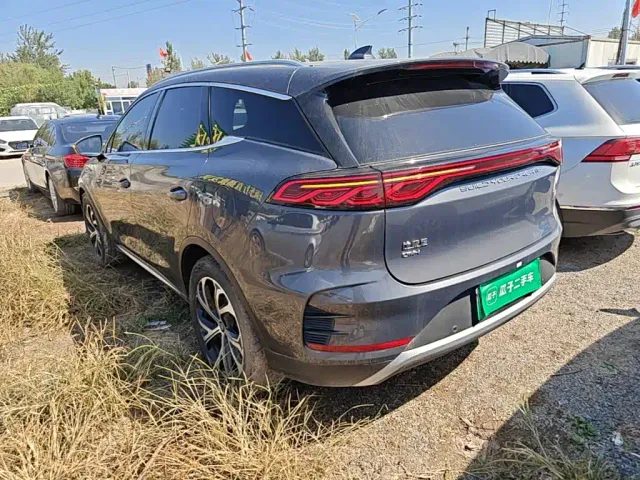 BYD Tang — Фото автомобиля 4