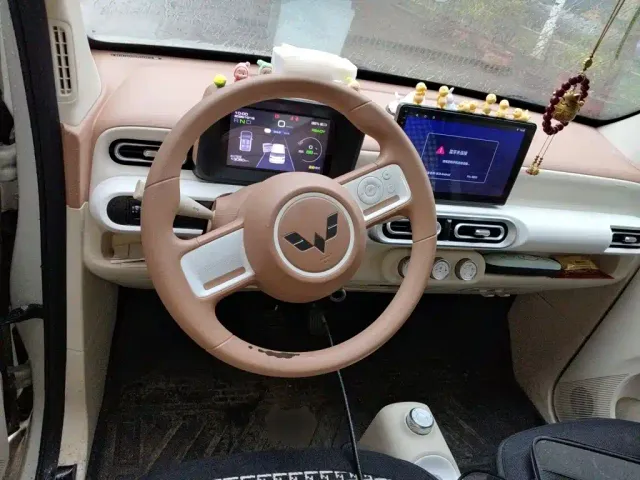 Wuling Hongguang Mini EV — Фото автомобиля 6