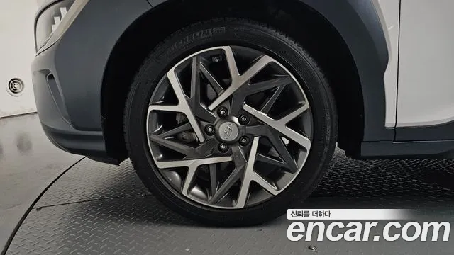 Hyundai Kona — Фото автомобиля 4