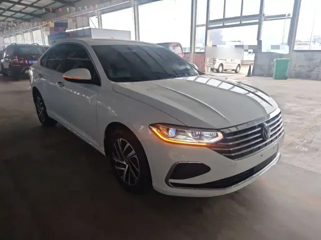 Volkswagen Lavida — Фото автомобиля 21