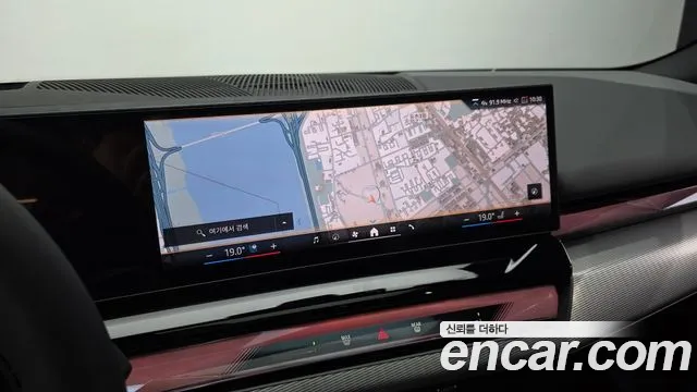 BMW 5-Series 5 серия (G60) 530i xDrive M Sport — Фото автомобиля 15