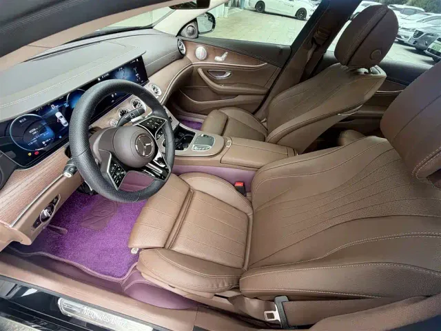 Mercedes-Benz E-Class — Фото автомобиля 4