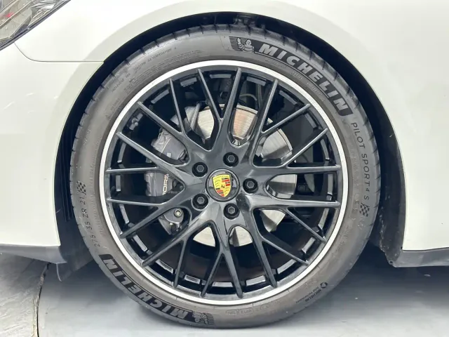 Porsche Panamera — Фото автомобиля 28