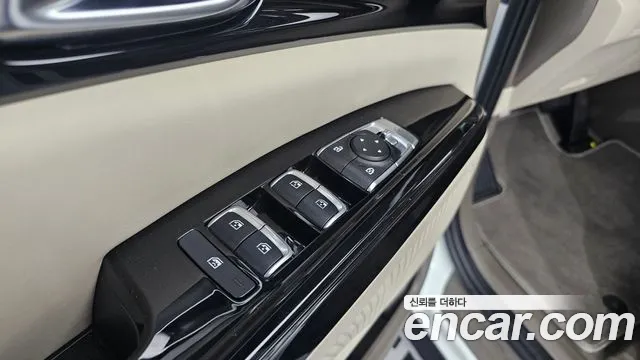 Kia Carnival Generation 4 — Фото автомобиля 27