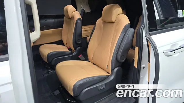 Kia Carnival 4th Gen — Фото автомобиля 16