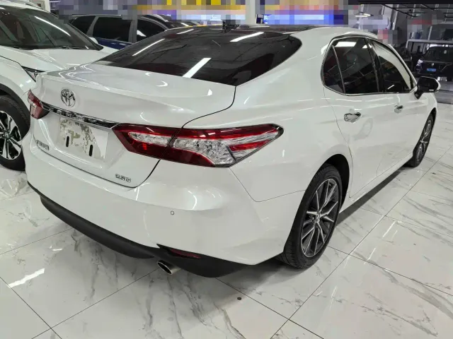 Toyota Camry — Фото автомобиля 6