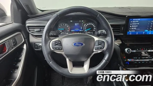 Ford Explorer Generation 6 — Фото автомобиля 12