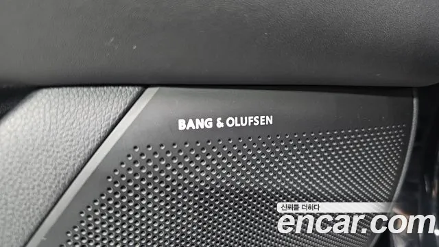 Genesis G90 Бензин 3.5 турбо AWD — Фото автомобиля 28