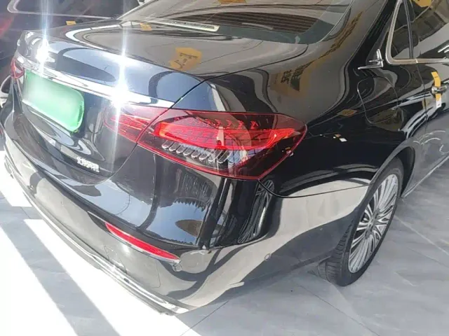 Mercedes-Benz E-Class — Фото автомобиля 7