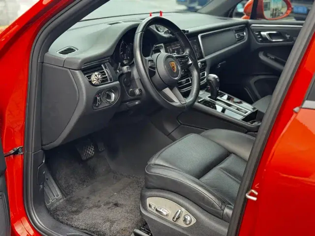 Porsche Macan — Фото автомобиля 9