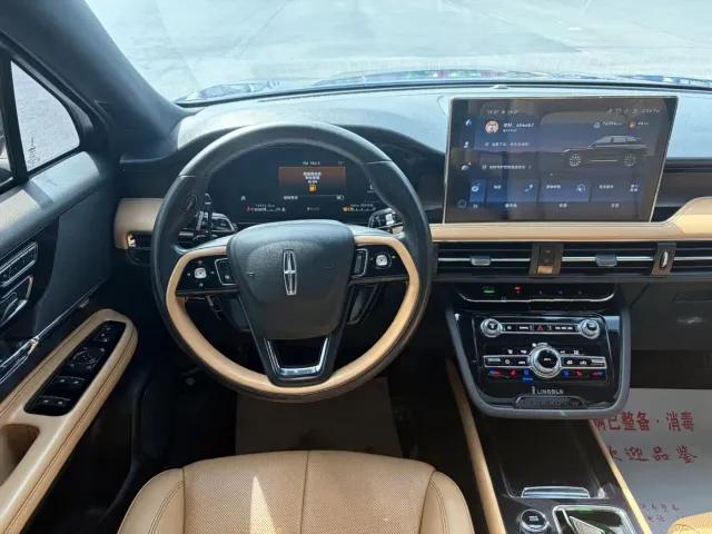 Lincoln Corsair — Фото автомобиля 8