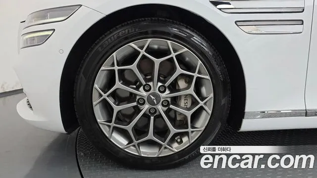 Genesis G80 RG3 — Фото автомобиля 5