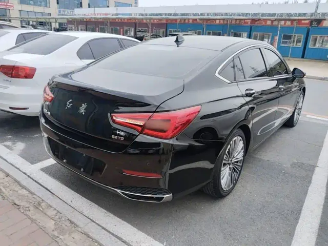 Hongqi H5 — Фото автомобиля 6