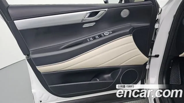 Genesis GV80 — Фото автомобиля 13
