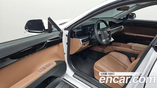 Hyundai Grandeur Grandeur (GN7) 2.5 Бензин 2WD — Фото автомобиля 10