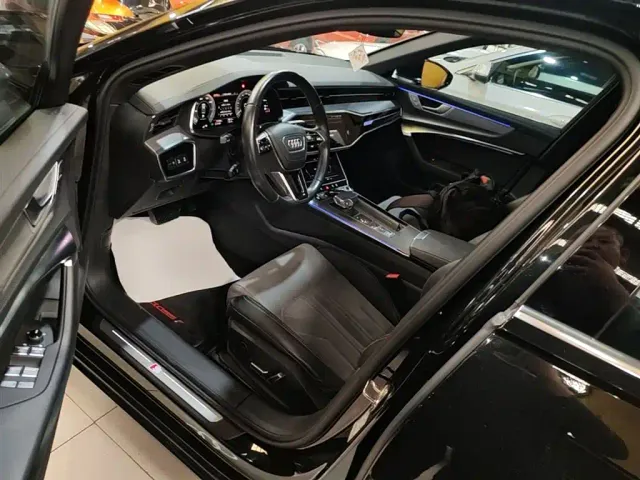 Audi A6L — Фото автомобиля 15