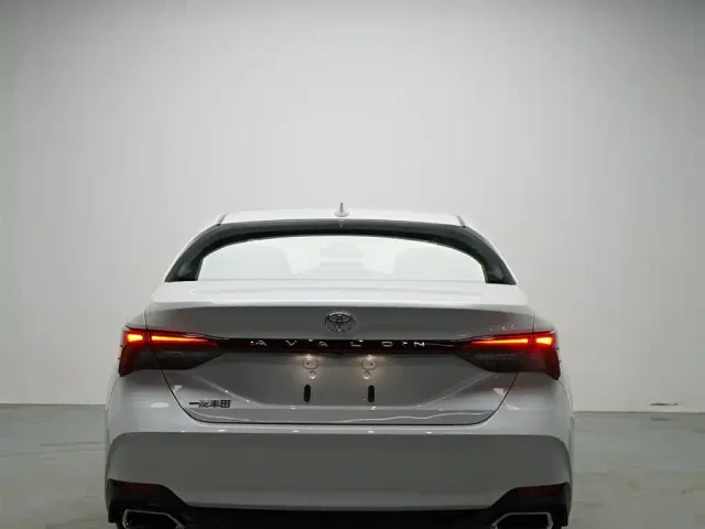 Toyota Avalon — Фото автомобиля 17