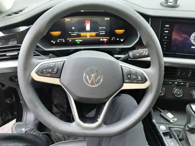 Volkswagen Passat 2025 Outstanding 280TSI Business Edition — Фото автомобиля 10